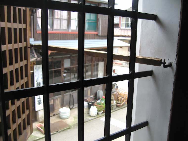 肥前鹿島の酒蔵通り、蔵の窓